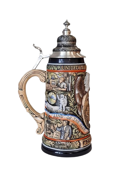 Bierkrug 250 Jahre USA Verfassung - Linke Seite: Mondlandung und Berliner Mauer